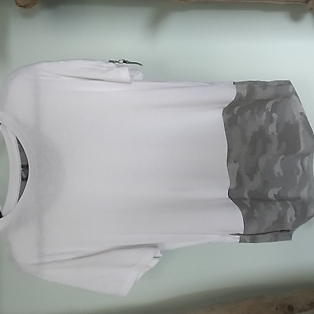 Urban ID longline 2 tone white and camo short sleeve crew neck t-shirt